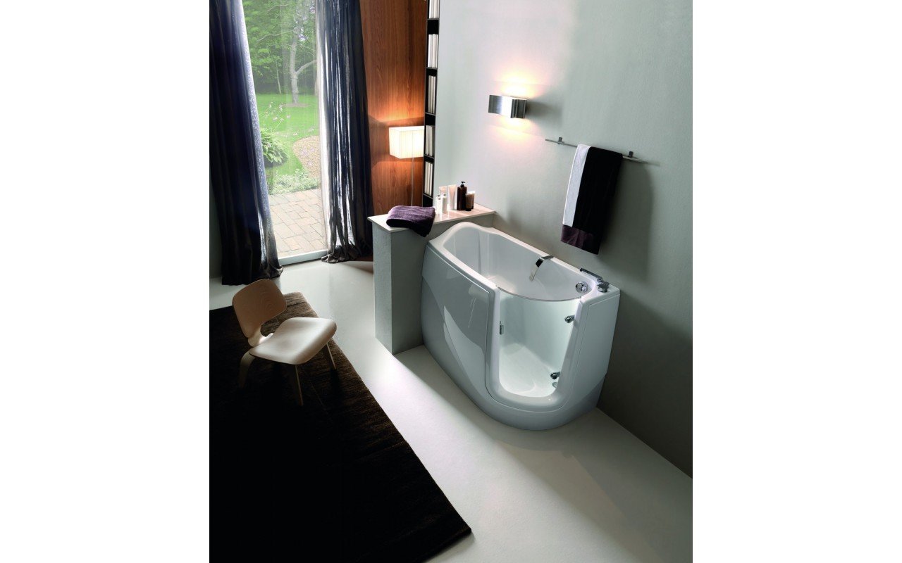 Aquatica Baby-Boomer-R™ Tranquility Heated Corner Walk-In Bathtub (US version 110V/60Hz) picture № 0